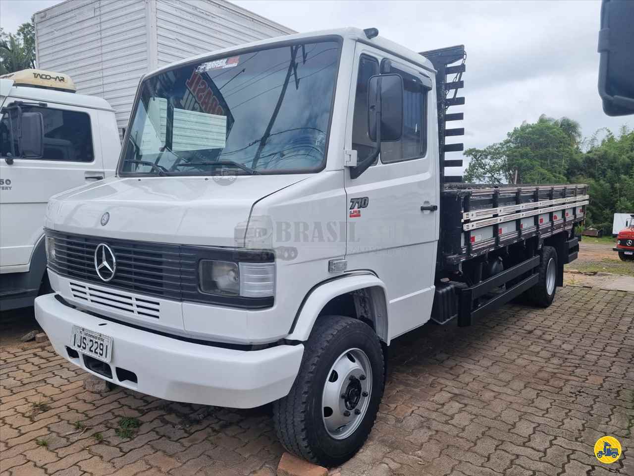 CAMINHAO MERCEDES-BENZ MB 710 Carga Seca 3/4 4x2 Brasil Sul Caminhões PORTAO RIO GRANDE DO SUL RS